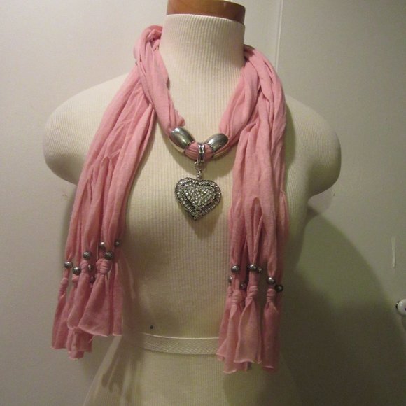 Lot of 8 Jeweled Scarf necklaces - Picture 6 of 8
